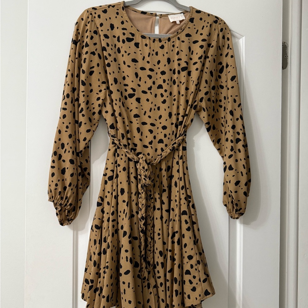 Elegant Tan and Black Long Sleeve Dress